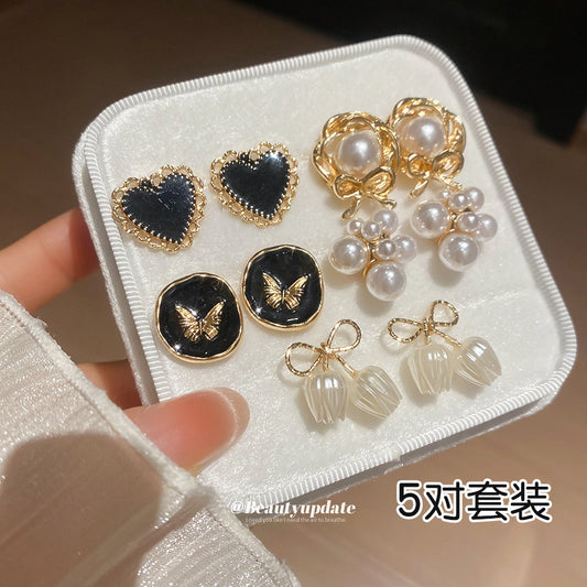 琺瑯愛心耳釘五對組－商品主圖｜https://igowo.tw/