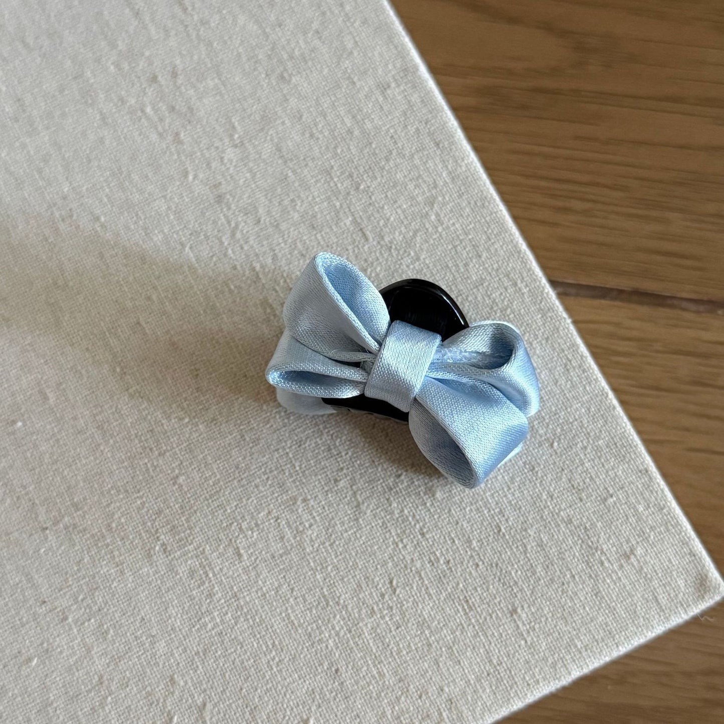蝴蝶結鯊魚夾