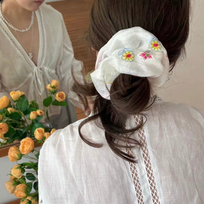 大腸圈花朵刺繡髮圈－商品主圖｜https://igowo.tw/