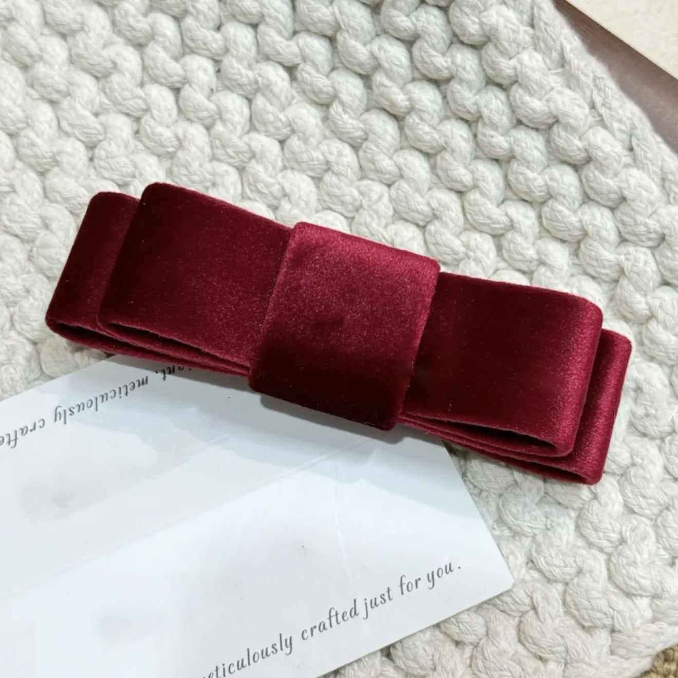 絨面蝴蝶結雙層髮夾－棕色絲絨香蕉夾款細節｜https://igowo.tw/