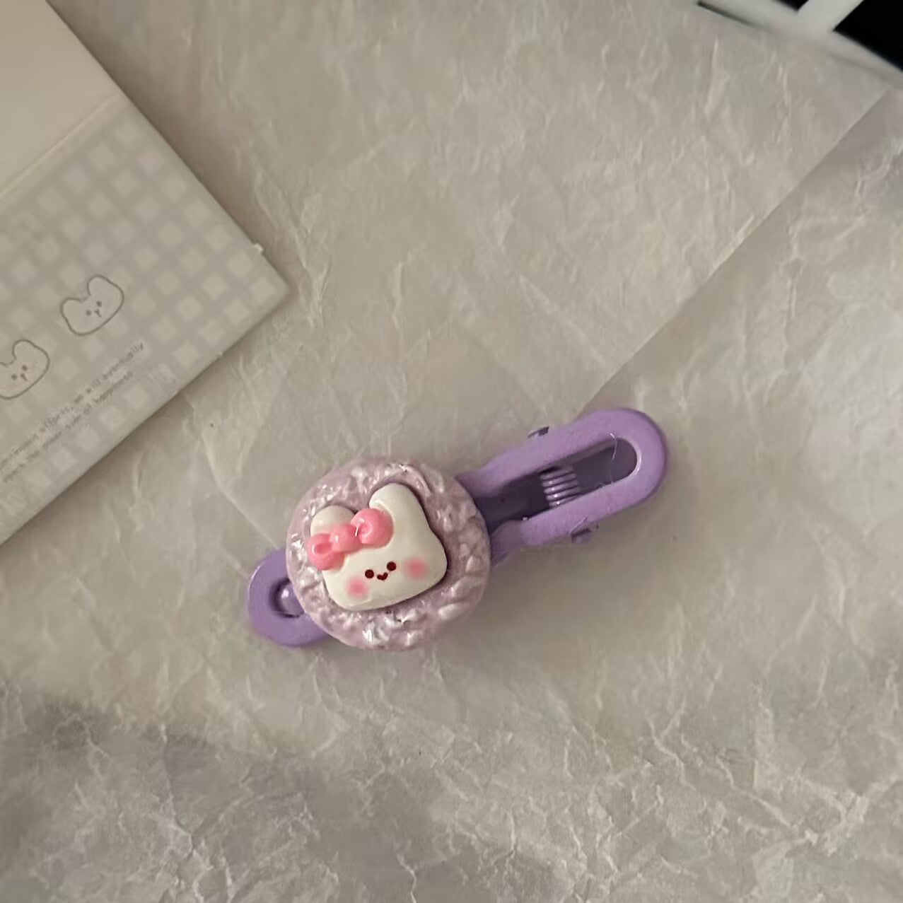 繽紛兔子卡通髮夾－綠色兔子髮夾款細節1｜https://igowo.tw/