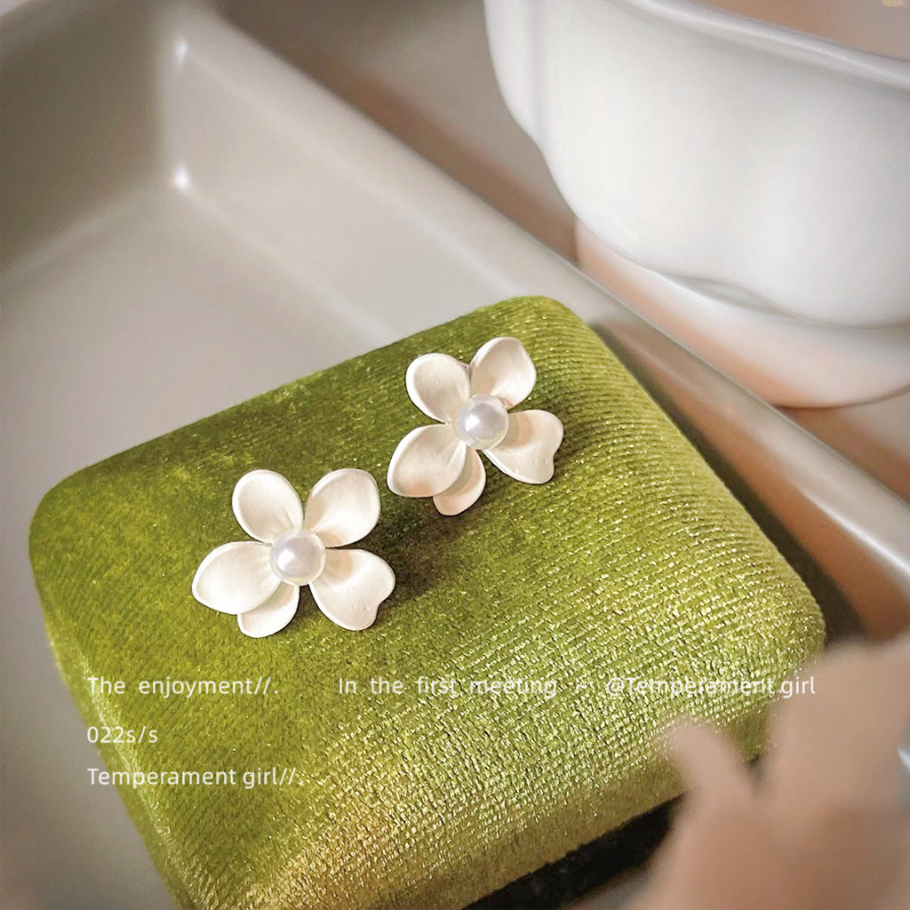 銀針簡約耳釘－商品主圖｜https://igowo.tw/