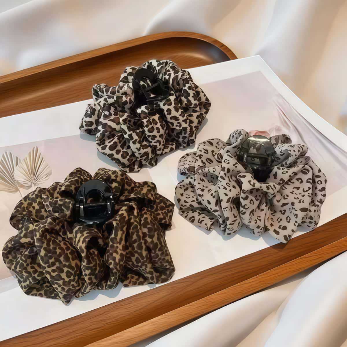 豹紋復古鯊魚夾－商品主圖｜https://igowo.tw/