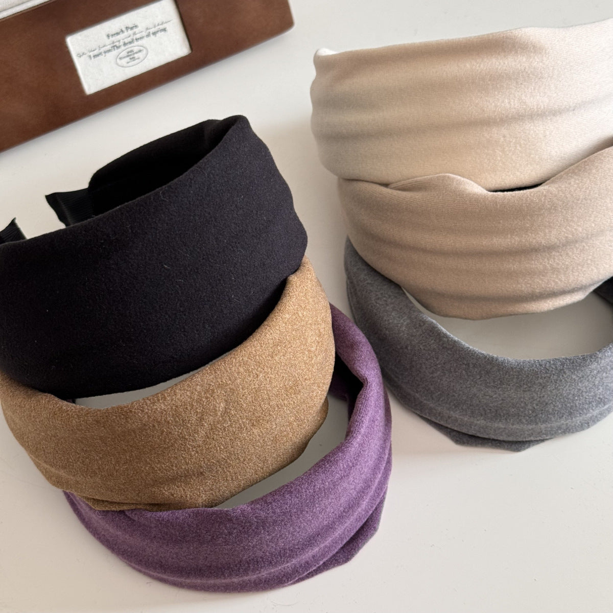 寬版復古髮箍－舒服寬髮箍-紫色款細節｜https://igowo.tw/