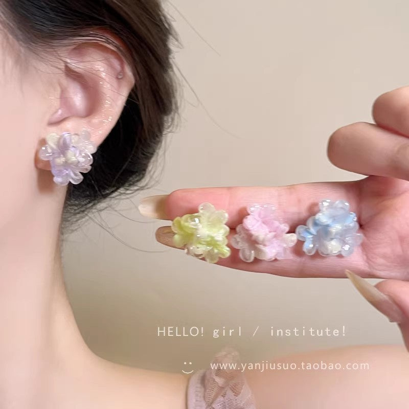 藍色花朵耳釘－灰款實拍｜https://igowo.tw/