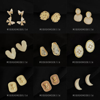 金色簡約耳夾－商品主圖｜https://igowo.tw/