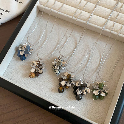 葡萄花朵墜飾復古項鍊－項鍊-銀色-藍色款實拍｜https://igowo.tw/