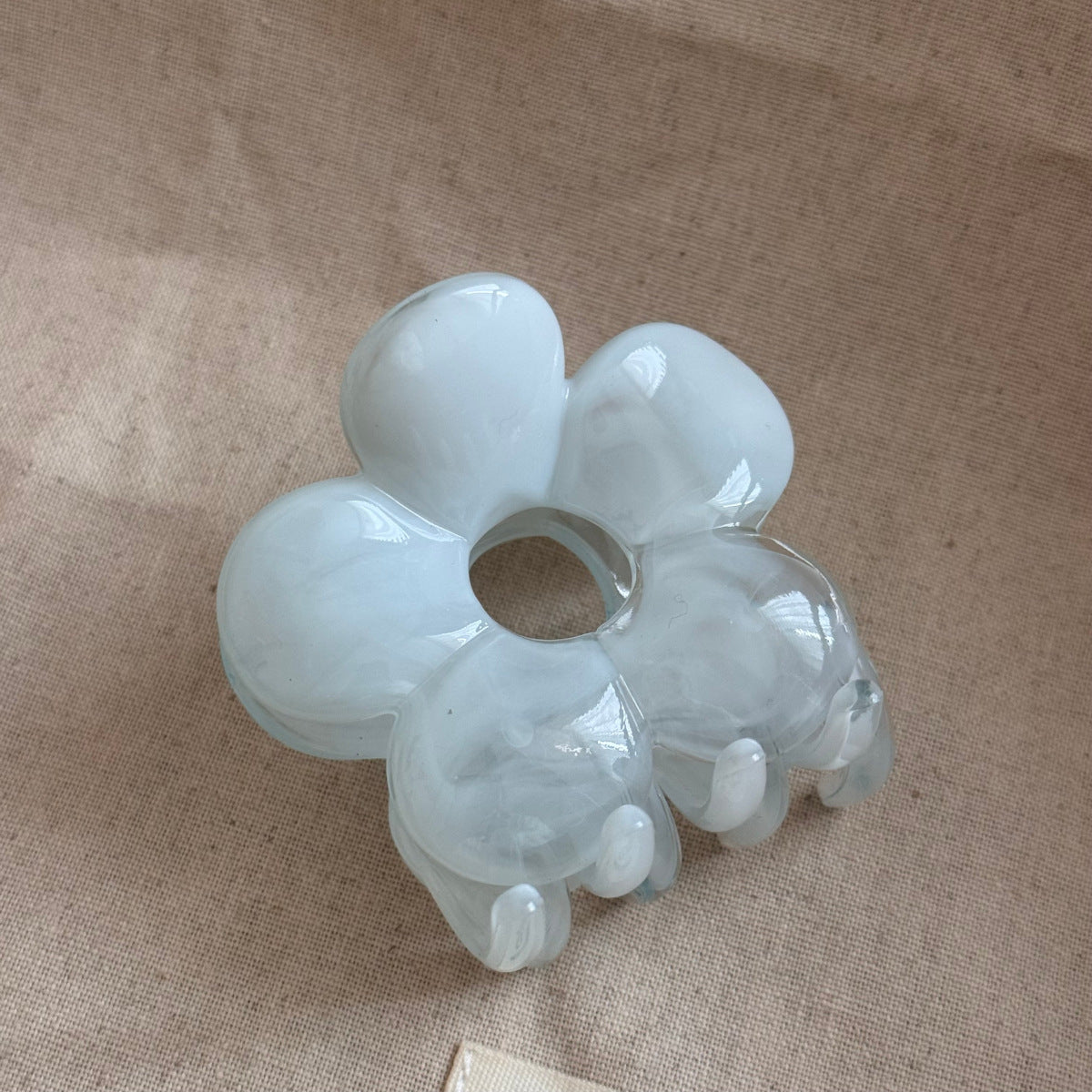 鏤空簡約鯊魚夾