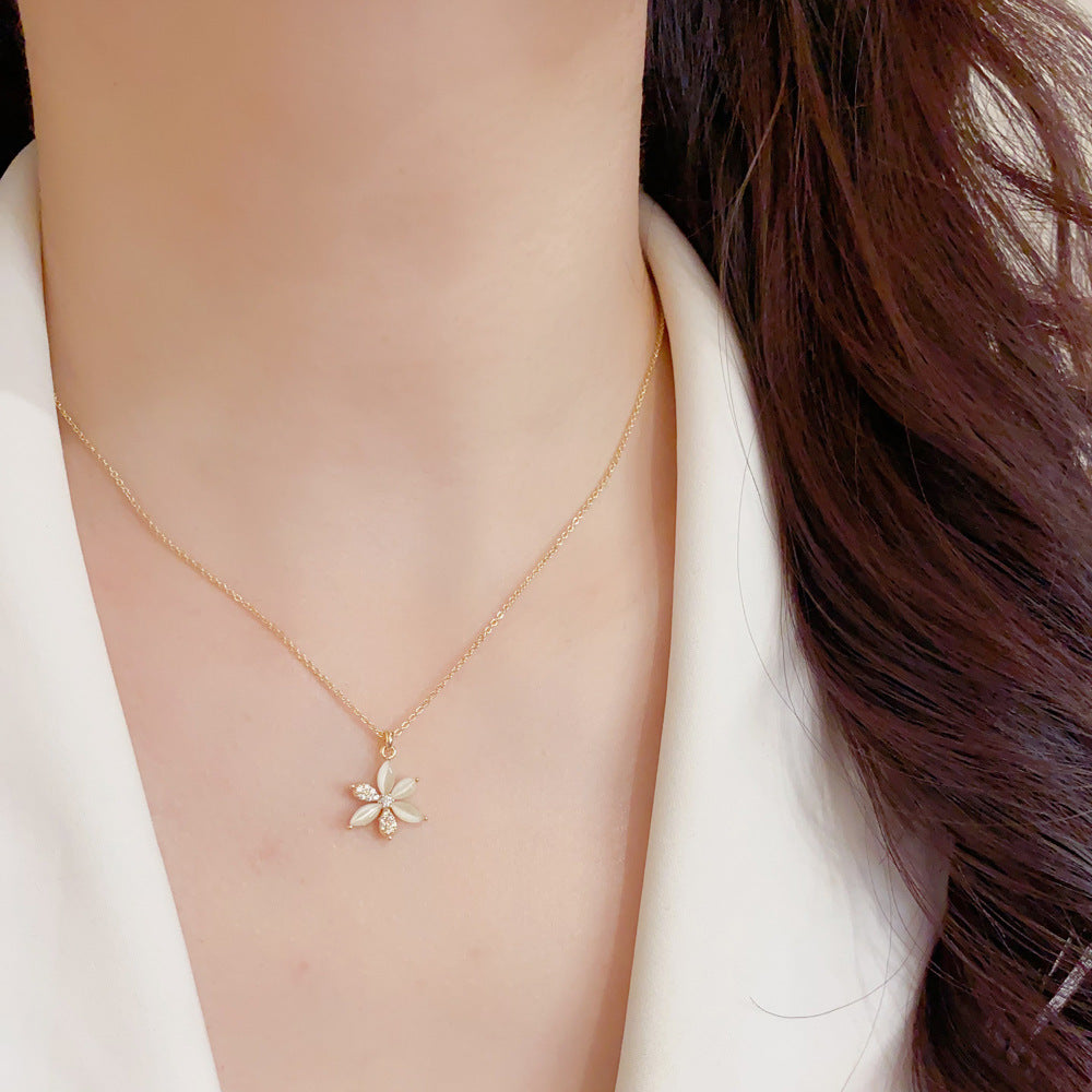 貓眼石花朵簡約耳環－第二視角實拍｜https://igowo.tw/