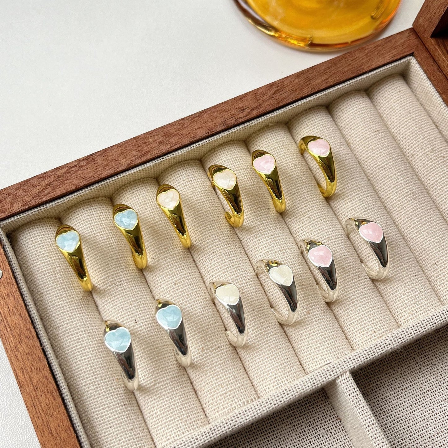 愛心簡約耳釘－商品主圖｜https://igowo.tw/