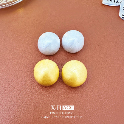 銀針圓形拉絲小巧耳釘－商品主圖｜https://igowo.tw/