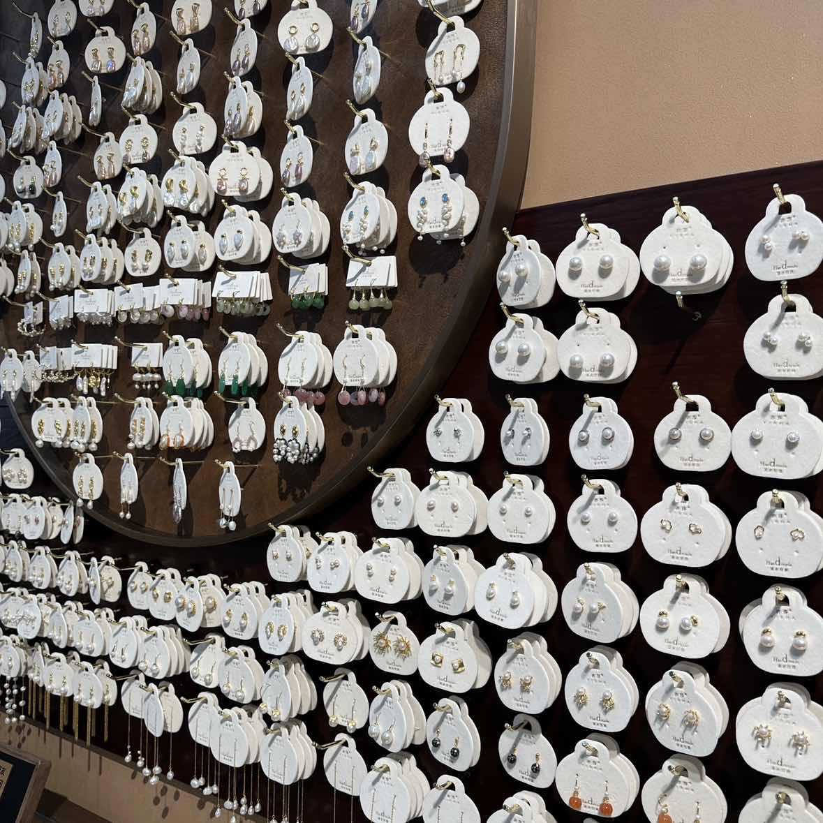 銀針簡約耳釘－細節特寫1｜https://igowo.tw/