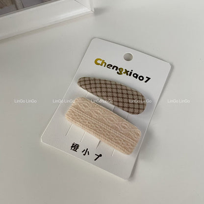 布面簡約髮夾－灰款細節｜https://igowo.tw/