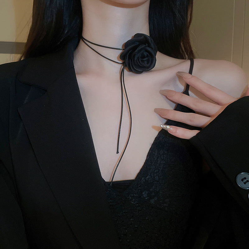 布面玫瑰項鍊－細節特寫4｜https://igowo.tw/