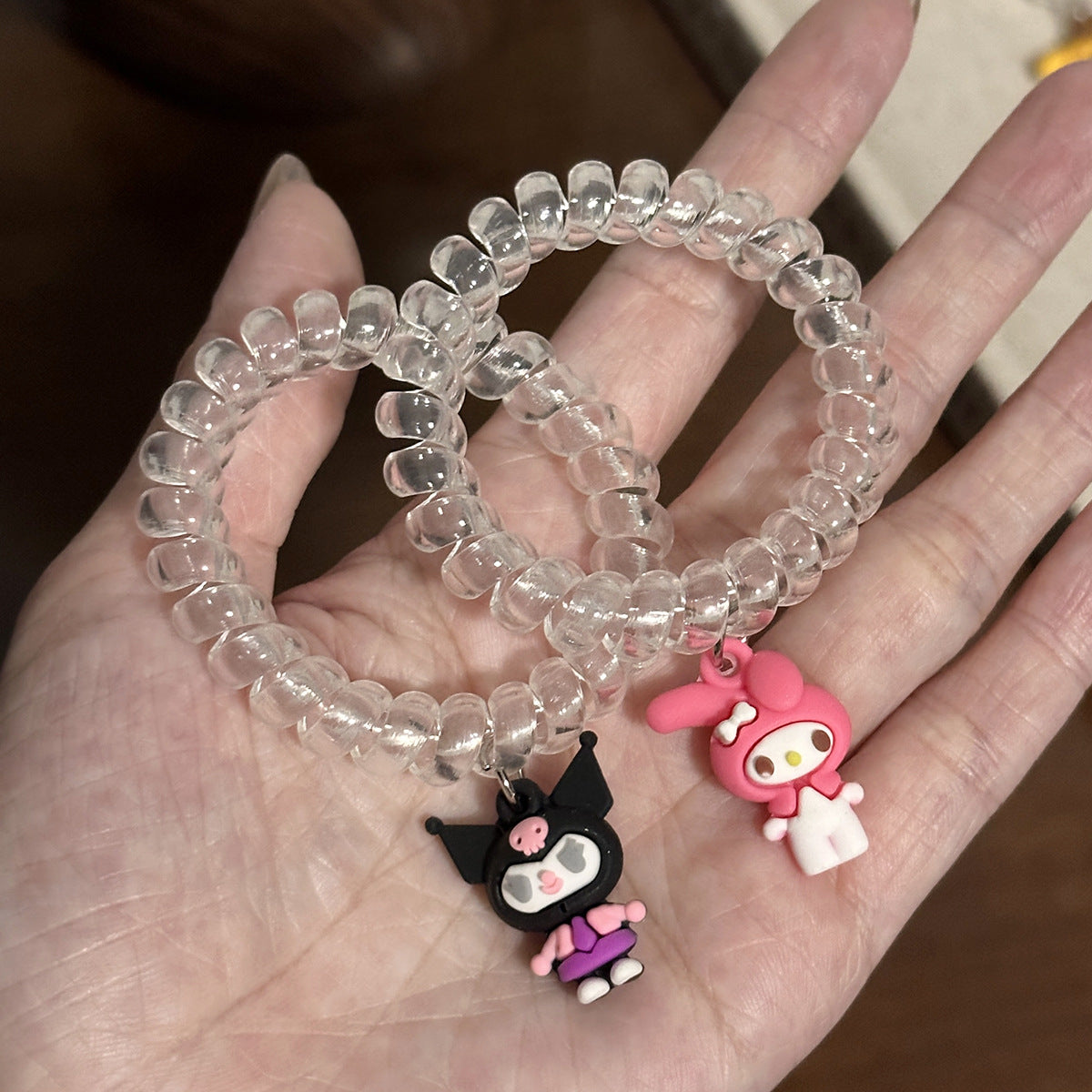 透明小熊卡通髮圈－細節特寫1｜https://igowo.tw/