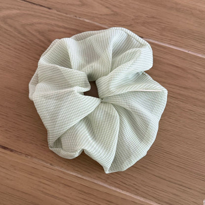 繽紛格紋髮箍－黑色帶齒髮箍款細節｜https://igowo.tw/