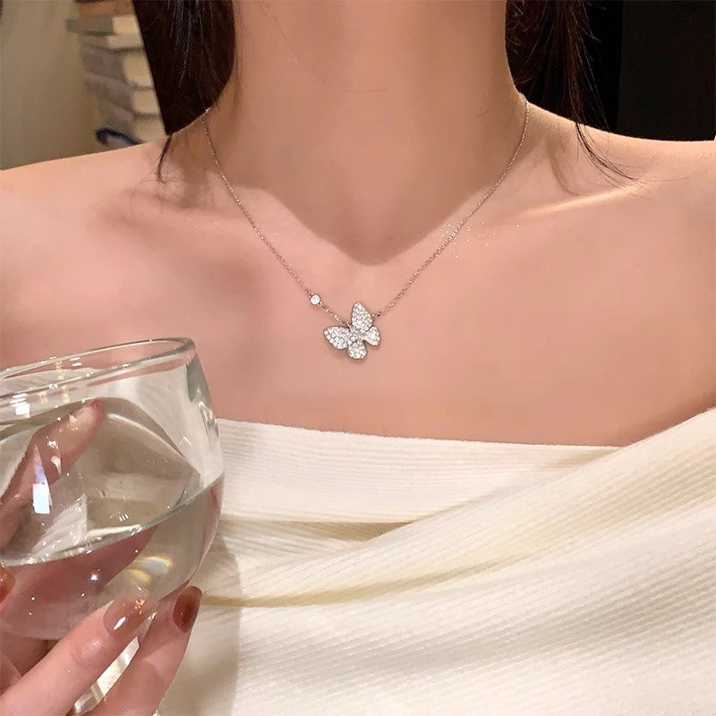 鋯石蝴蝶墜飾項鍊