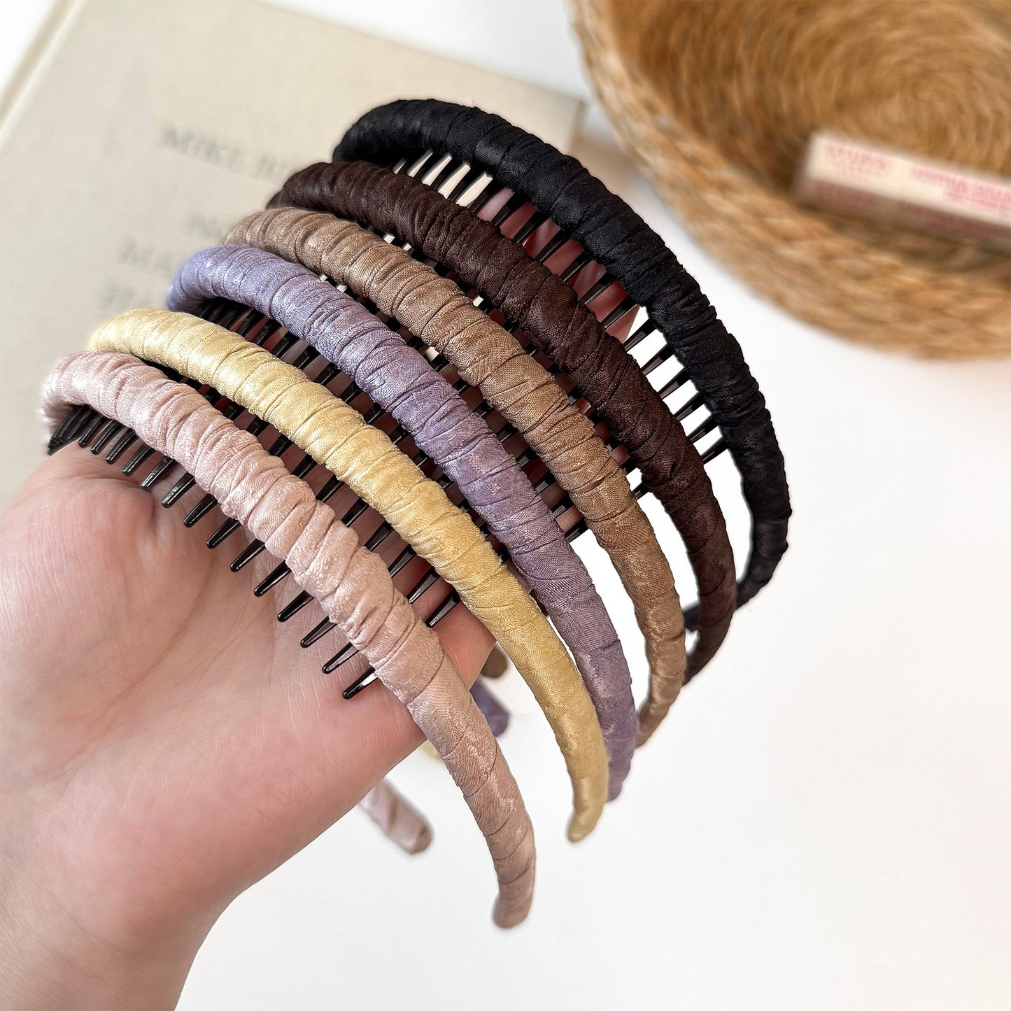 布面纏繞簡約髮箍－紫色款實拍｜https://igowo.tw/