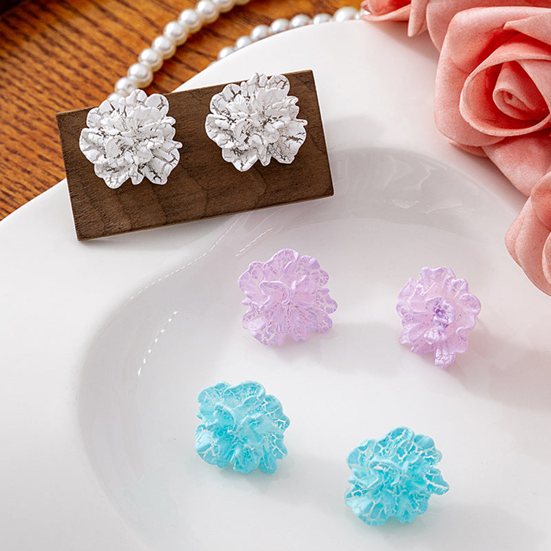 白色銀針山茶花耳環－商品主圖｜https://igowo.tw/