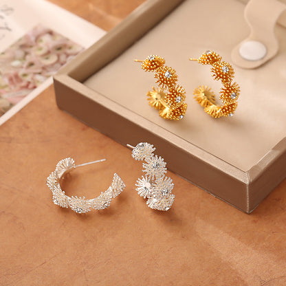 S925鋯石花朵C形耳釘－商品主圖｜https://igowo.tw/