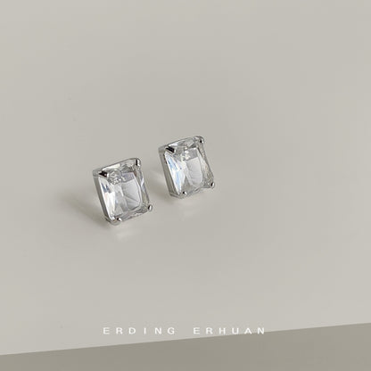 水晶玻璃方形簡約耳釘－商品主圖｜https://igowo.tw/