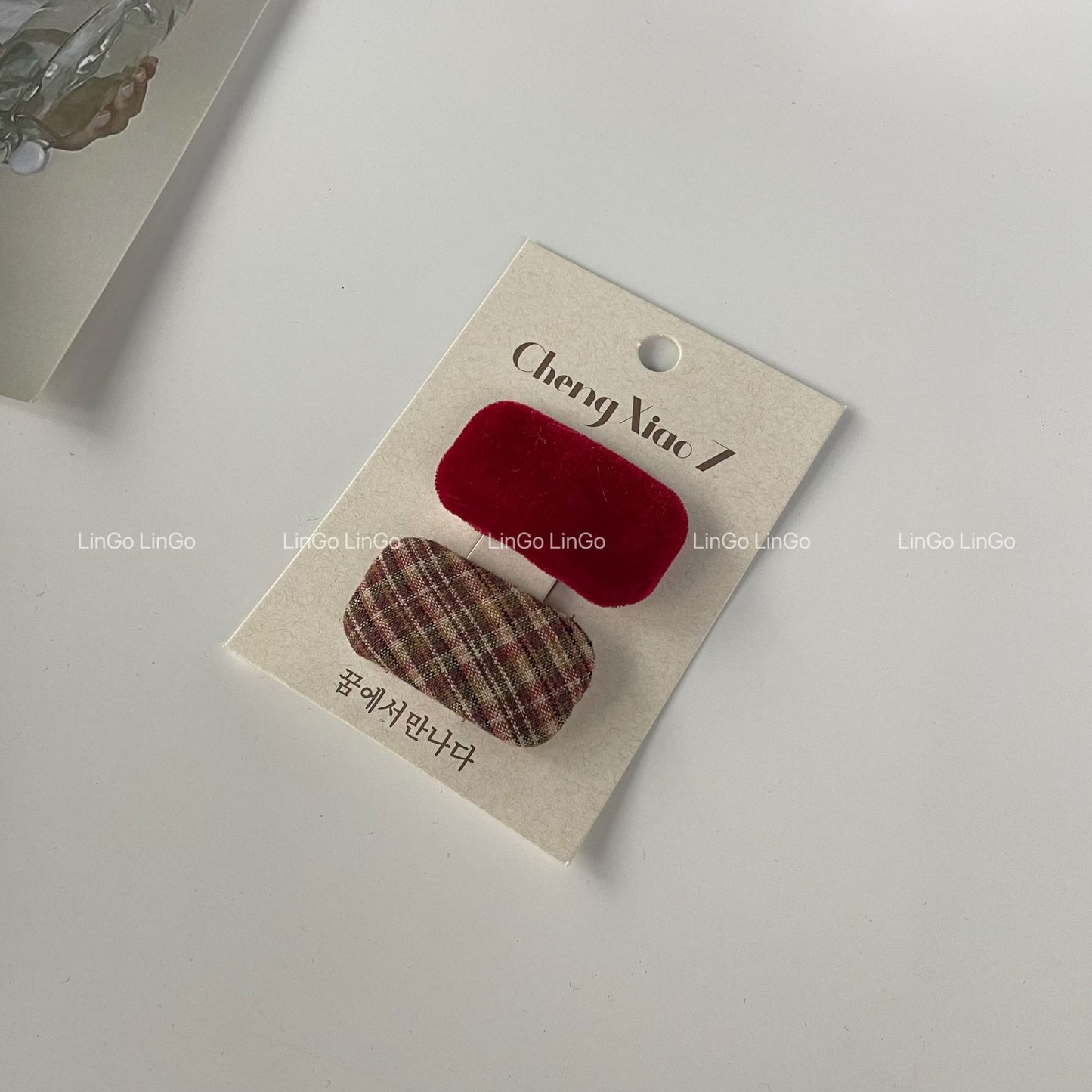 絨面蝴蝶結復古髮夾－菱形蝴蝶結款細節｜https://igowo.tw/