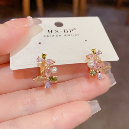 鋯石蝴蝶簡約耳扣－商品主圖｜https://igowo.tw/