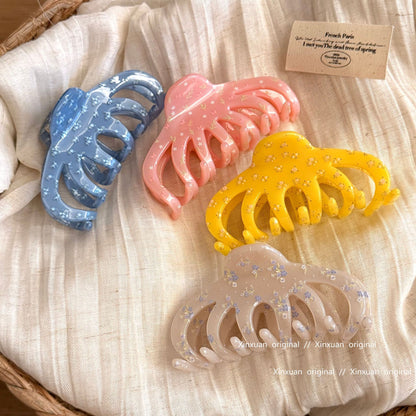 醋酸板材碎花鯊魚夾－藍色款細節｜https://igowo.tw/