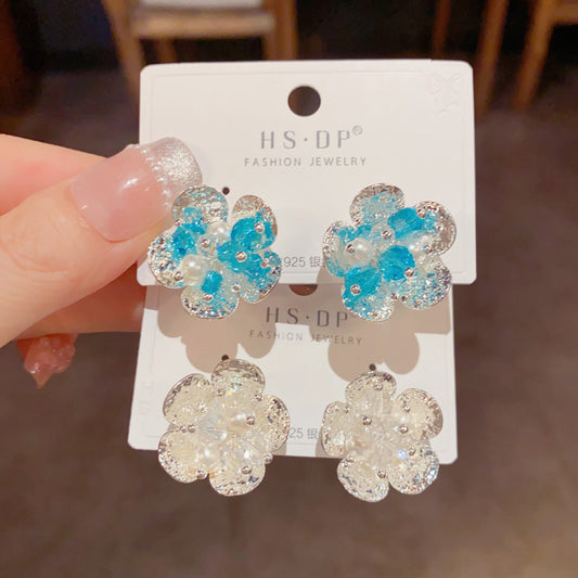 水晶珍珠花朵復古耳釘－商品主圖｜https://igowo.tw/