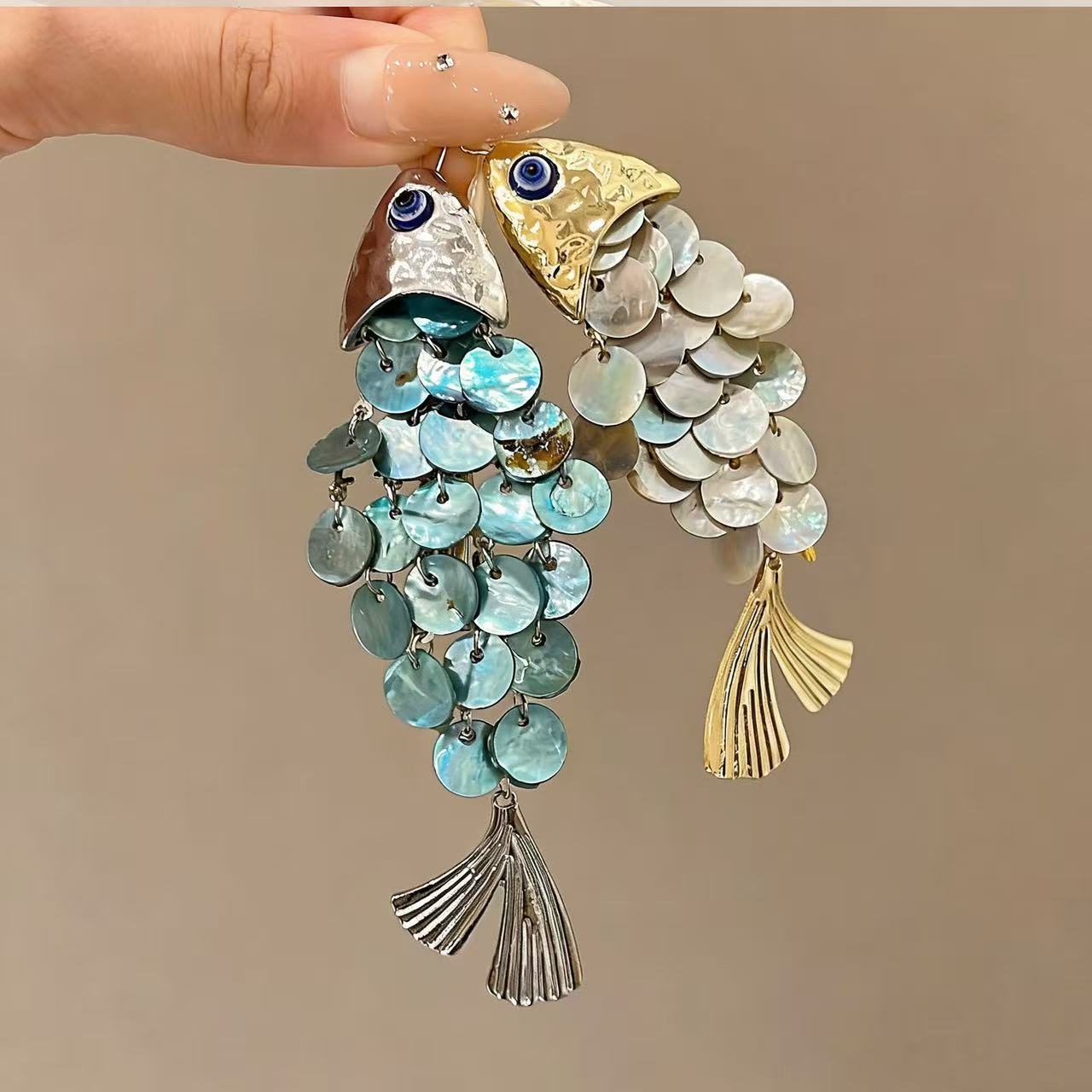 貝殼魚尾流蘇復古髮夾－細節特寫2｜https://igowo.tw/
