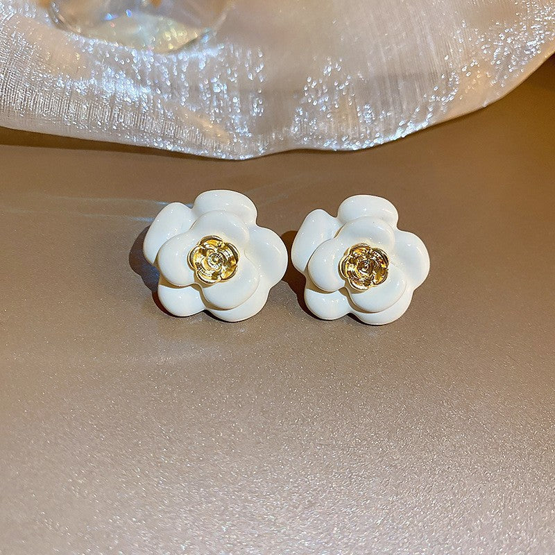 琺瑯花朵復古誇張耳環－細節特寫4｜https://igowo.tw/
