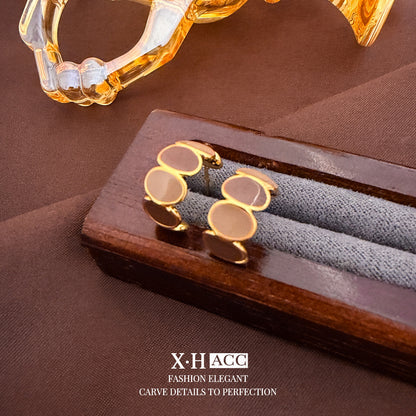 棕色琺瑯C形復古耳釘