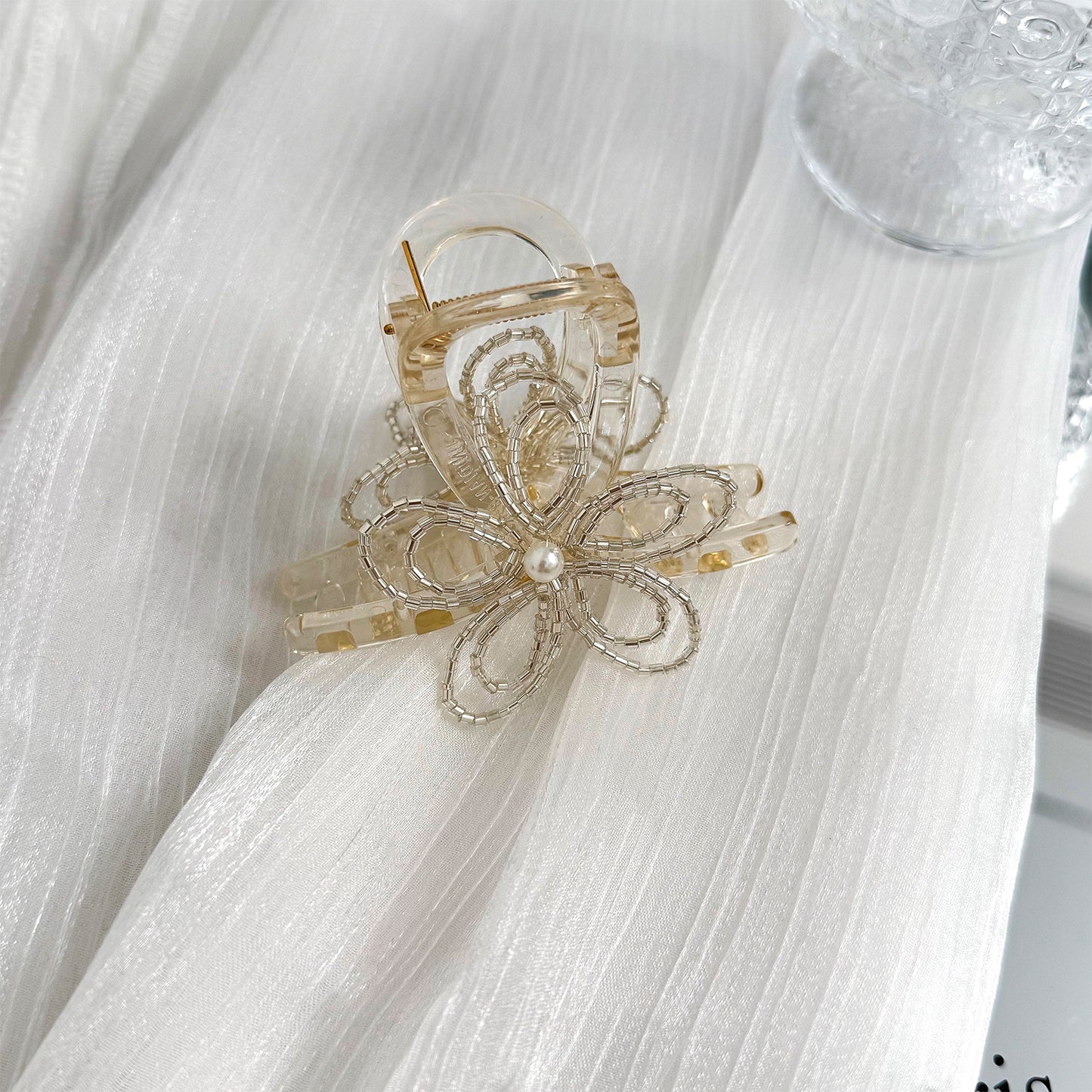 串珠花朵小巧鯊魚夾