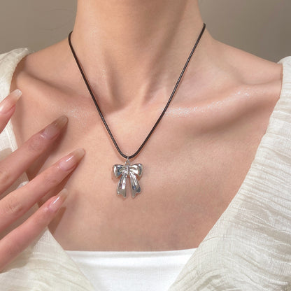 珍珠蝴蝶結扭結項鍊