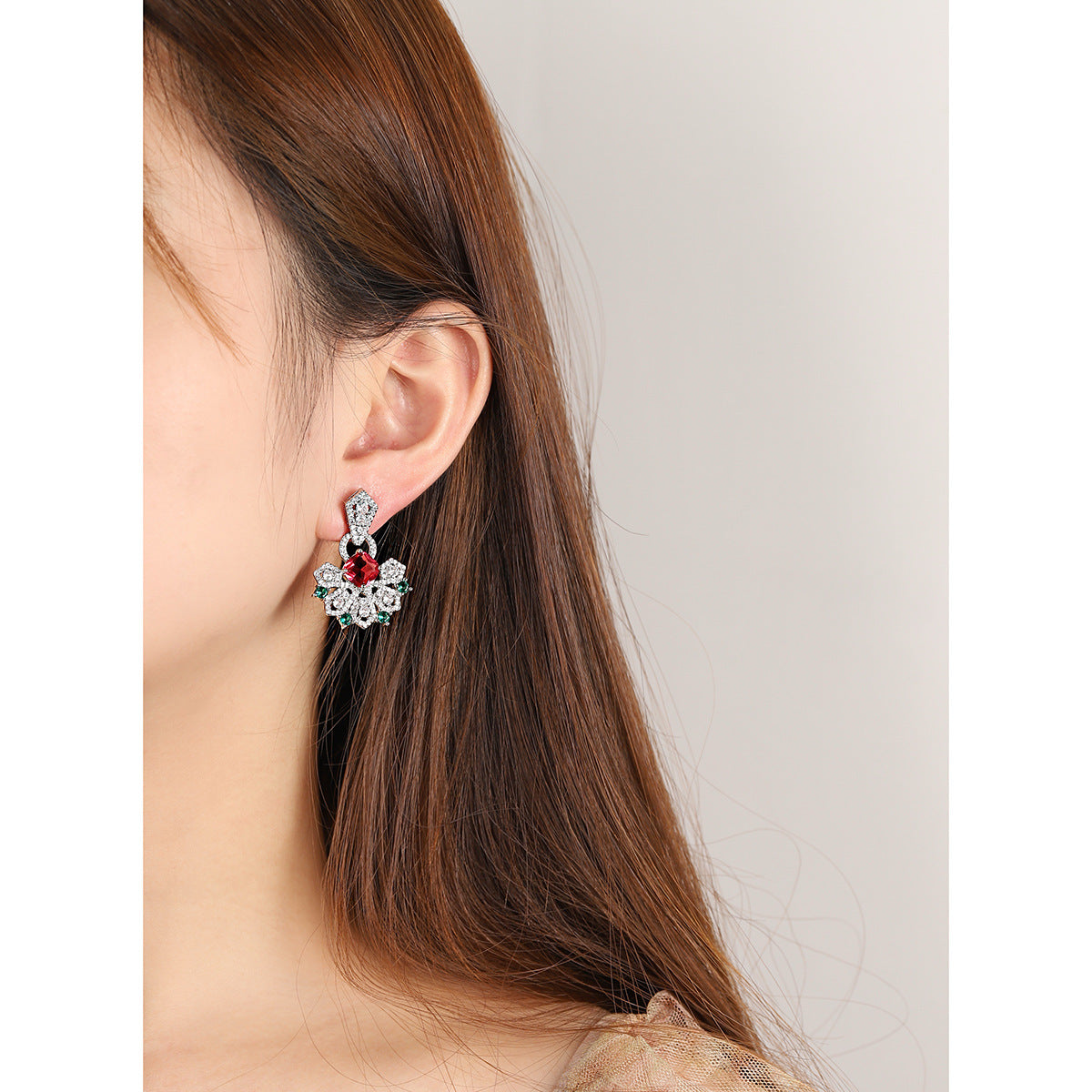 S925鋯石扇形耳環－黃色款細節｜https://igowo.tw/