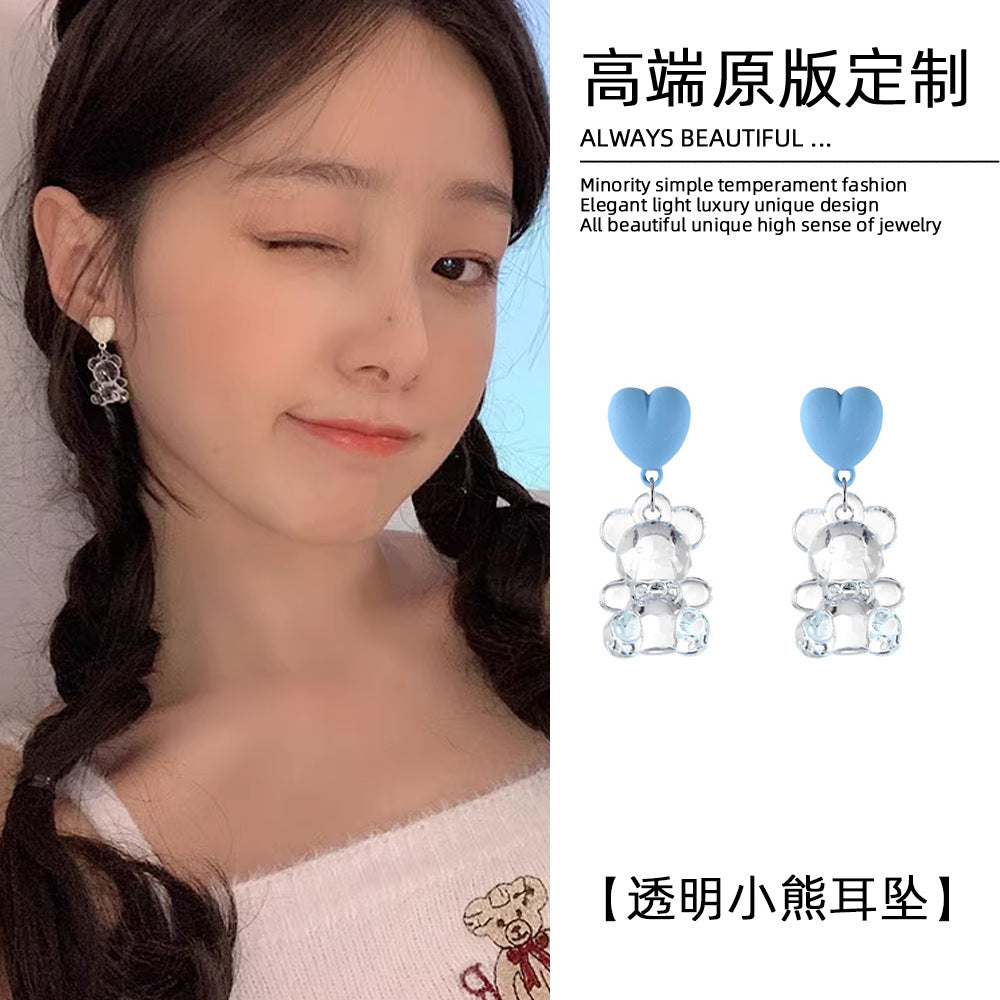 透明銀針小熊立體耳墜－商品主圖｜https://igowo.tw/