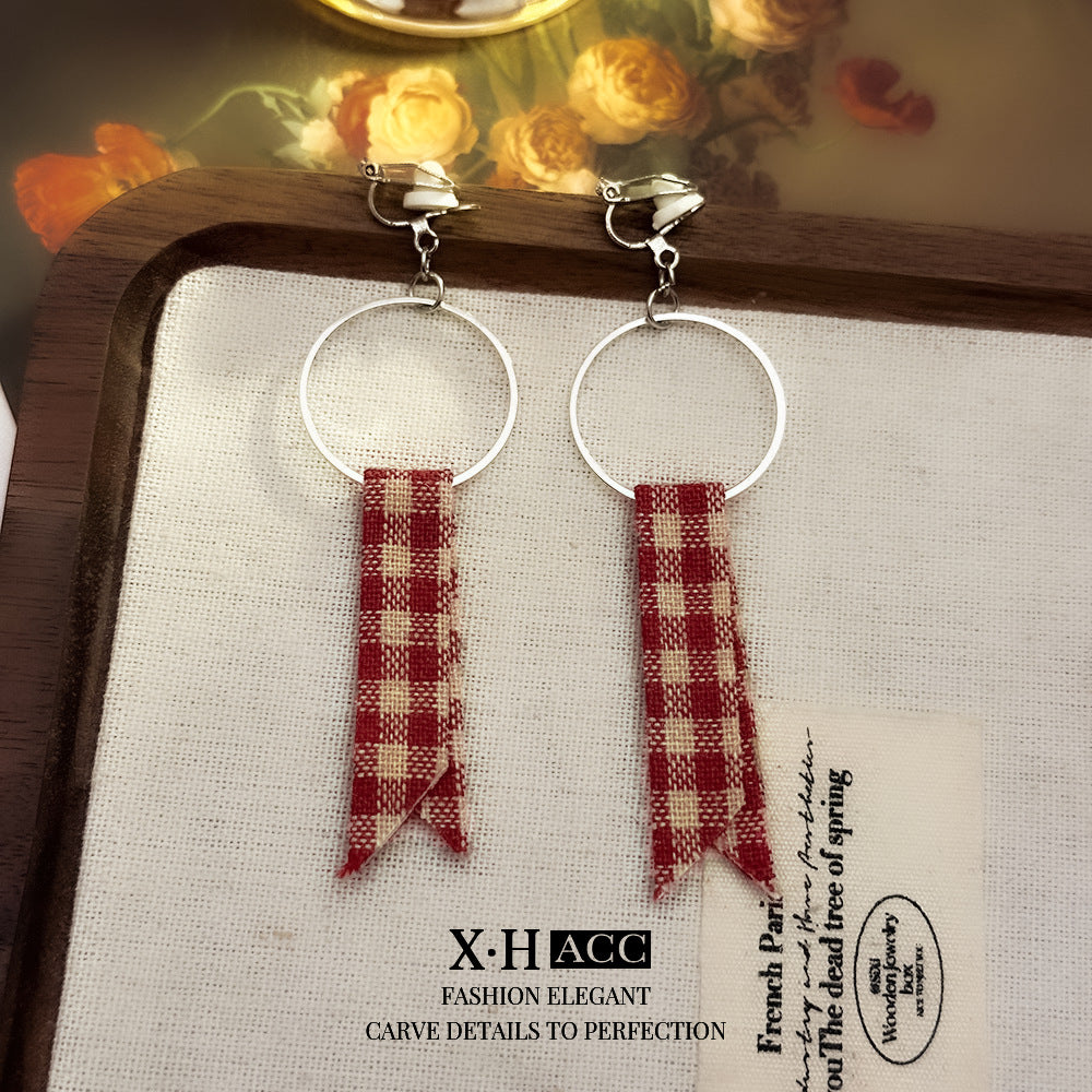 布面格紋流蘇耳夾