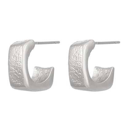 銀色愛心星星磨砂耳釘－細節特寫9｜https://igowo.tw/