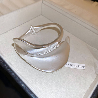 啞光金屬夸張設計感花葉開口手鐲歐美小眾時尚手環輕奢高級感手飾