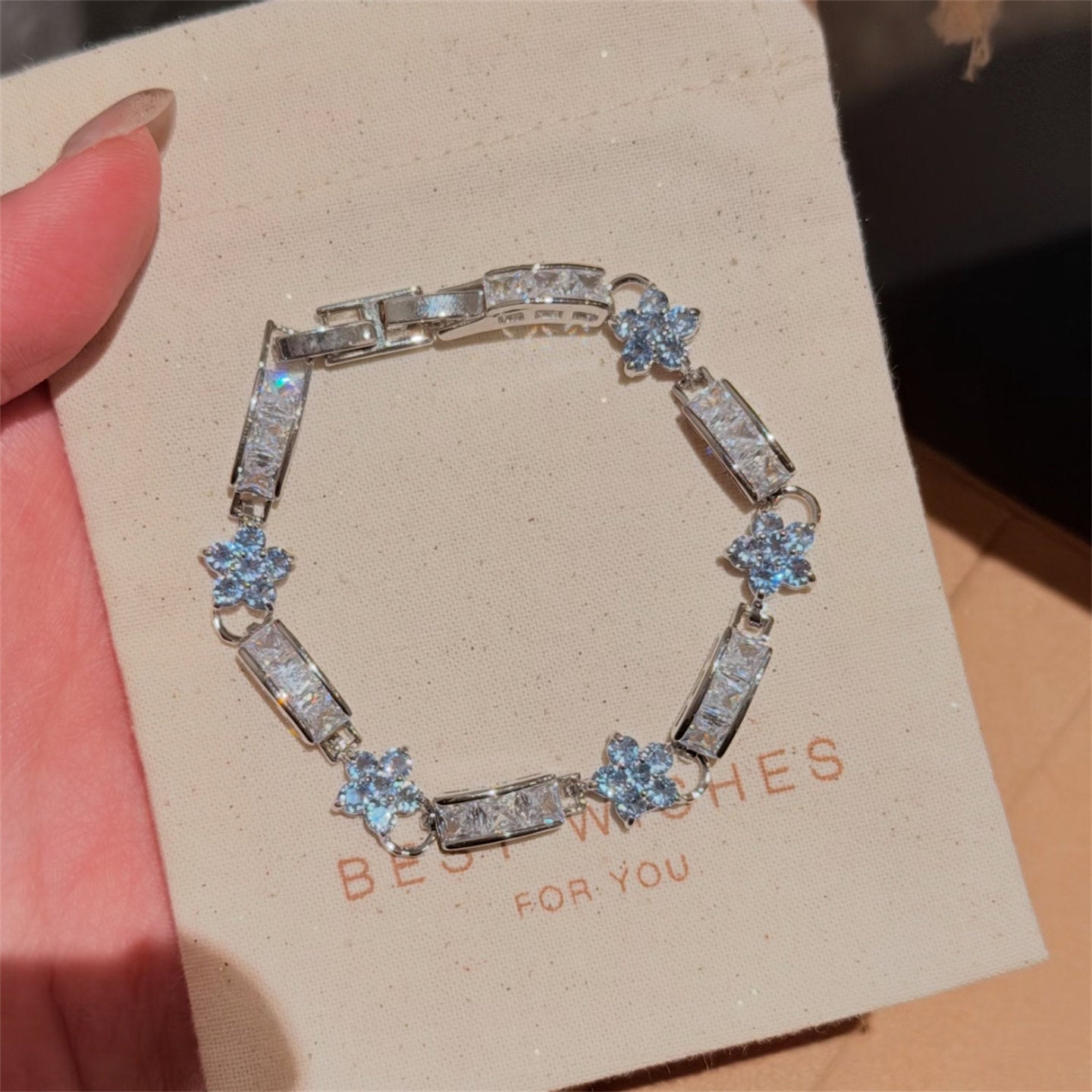 鋯石花朵精致時尚卡扣手鏈輕奢高級感氣質手串手環名媛風手飾