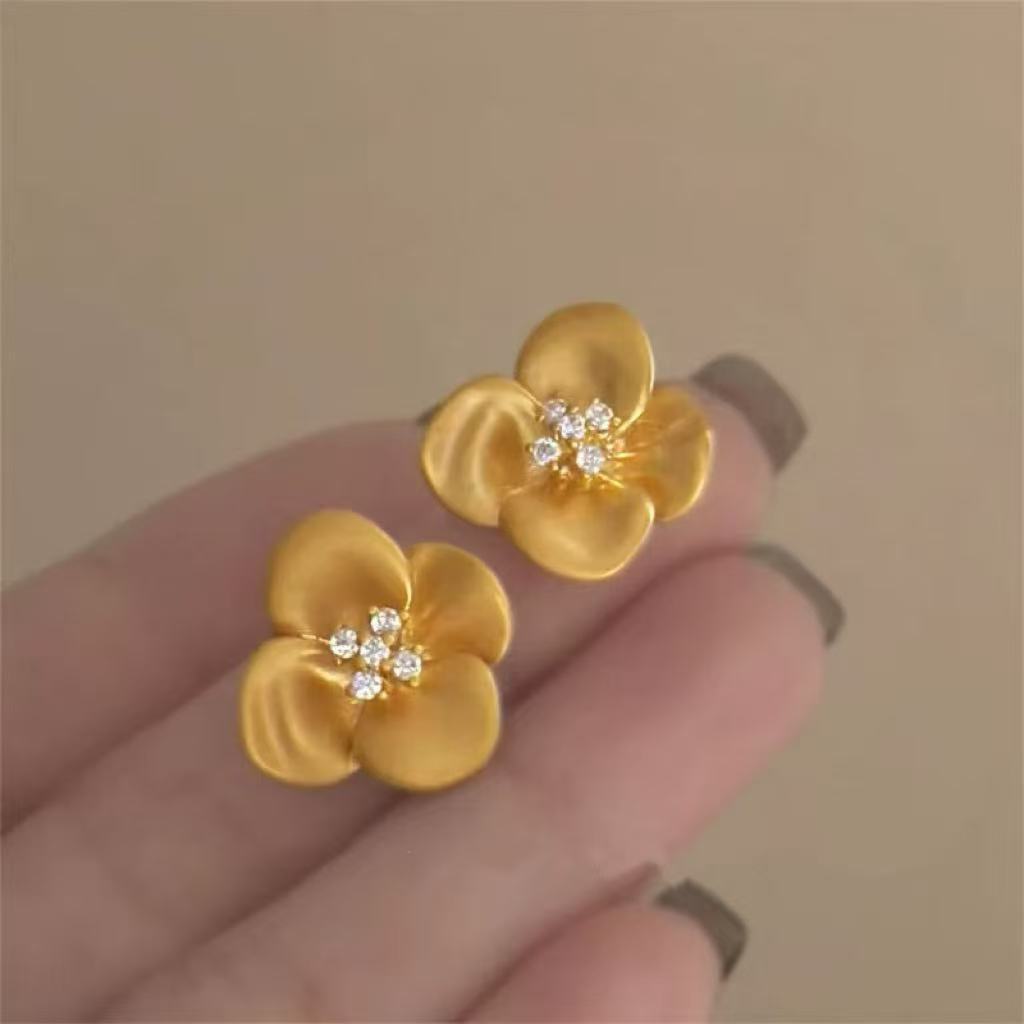 銀針亮片立體花朵耳釘時尚輕奢高級感耳環小眾潮流冷淡風耳飾批發