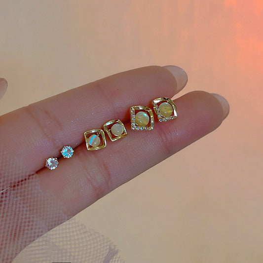 貓眼石鋯石耳釘三對組－商品主圖｜https://igowo.tw/