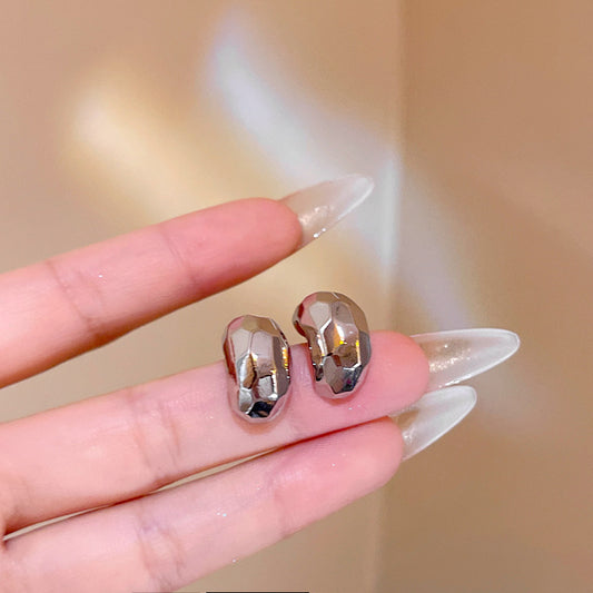 金屬簡約耳扣－商品主圖｜https://igowo.tw/
