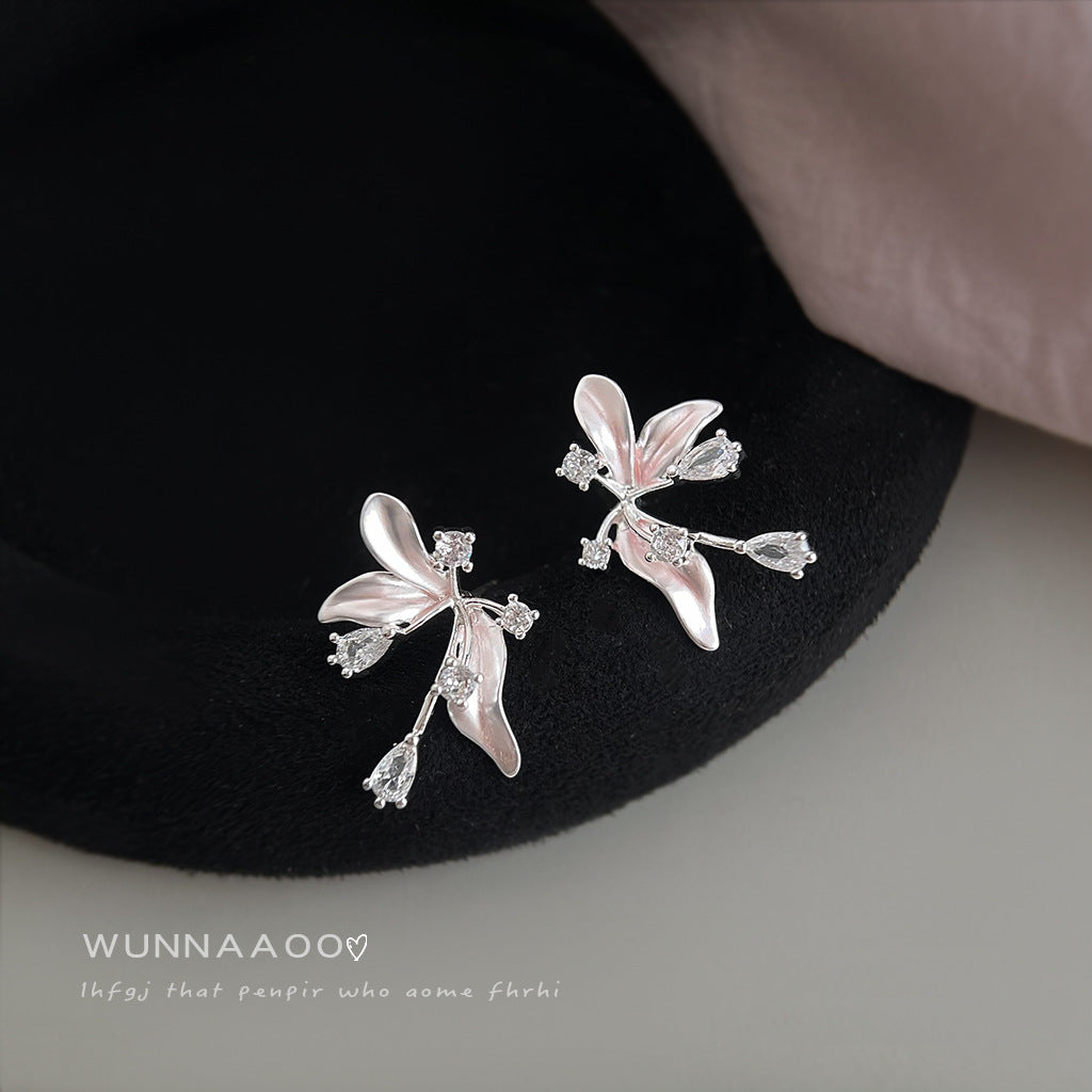 粉色鋯石花朵微鑲耳環－商品主圖｜https://igowo.tw/