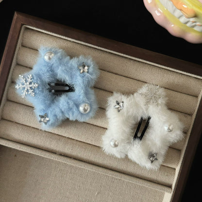 白色絨面雪花簡約髮夾－商品主圖｜https://igowo.tw/