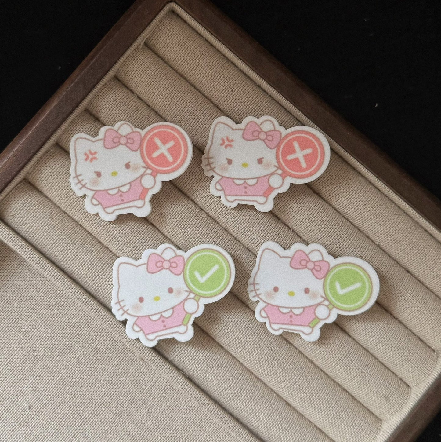 粉色貓咪卡通髮夾－貓咪對號髮夾款實拍｜https://igowo.tw/