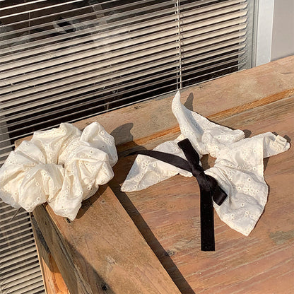 白色蕾絲大腸圈髮圈－商品主圖｜https://igowo.tw/