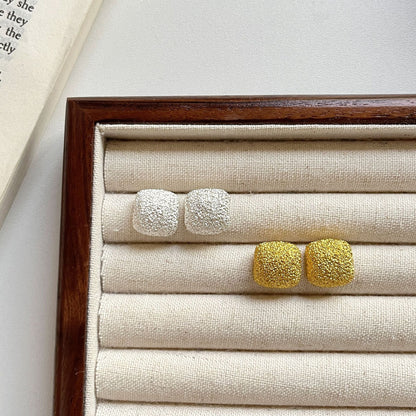 方形磨砂立體耳釘－商品主圖｜https://igowo.tw/