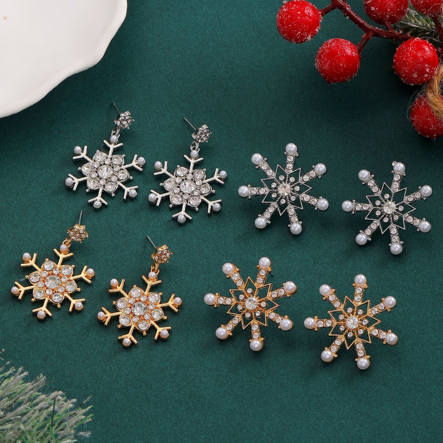 珍珠雪花鑲鑽耳釘－細節特寫1｜https://igowo.tw/