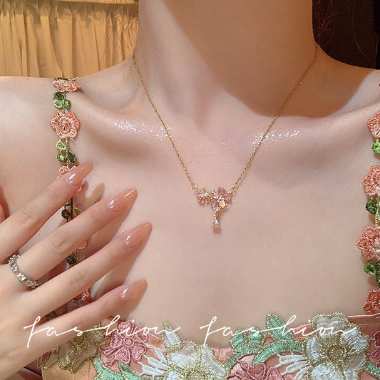 鋯石鈦鋼花朵項鍊－商品主圖｜https://igowo.tw/